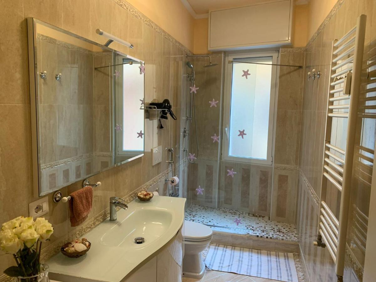 ראפאלו Azzurra Holiday Home - 850 M Al Mare - 75 Mq - Balconata Vivibile - Wi-Fi - Pay Tv Gratis - Posteggio Auto Condominiale Non Assegnato מראה חיצוני תמונה